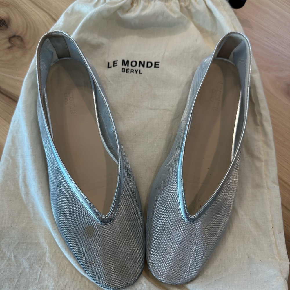 Le Monde Beryl silver mesh Luna flats